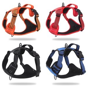 Harnais réglable pour chien moyen Gilet en nylon réfléchissant à la mode avec clip avant 2 anneaux en métal et 3 boucles faciles à allumer/éteindre - Product Image 5