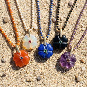 <span class=keywords><strong>Collana</strong></span> di clavicola di lusso leggera retrò con <span class=keywords><strong>perline</strong></span> a forma di fiore rosso esplosivo placcato in oro con diamanti bohémien per <span class=keywords><strong>donna</strong></span> - Product Image 5