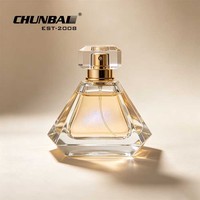 Flacon de parfum en verre pyramidal de luxe, design personnalisé, bouchon unique de 15 mm, base lourde de 50 ml, vaporisateur fin