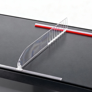 <span class=keywords><strong>Divisori</strong></span> <span class=keywords><strong>per</strong></span> <span class=keywords><strong>scaffali</strong></span> in PVC trasparente <span class=keywords><strong>per</strong></span> l'organizzazione di alimentari e merce in negozio su espositori <span class=keywords><strong>per</strong></span> la vendita al dettaglio - Product Image 1