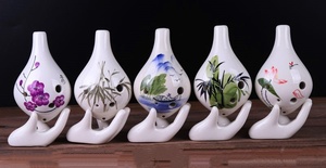 Ocarina en céramique à 6 trous, peinte à la main, à bec long, avec un son exceptionnel et un motif floral – Vente en gros - Product Image 6