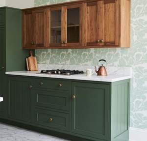 ชุดครัวสองสีสไตล์ร่วมสมัย SANTOPOVA พร้อมตู้ติดผนังไม้และตู้ฐานสีเขียวป่า - Product Image 4