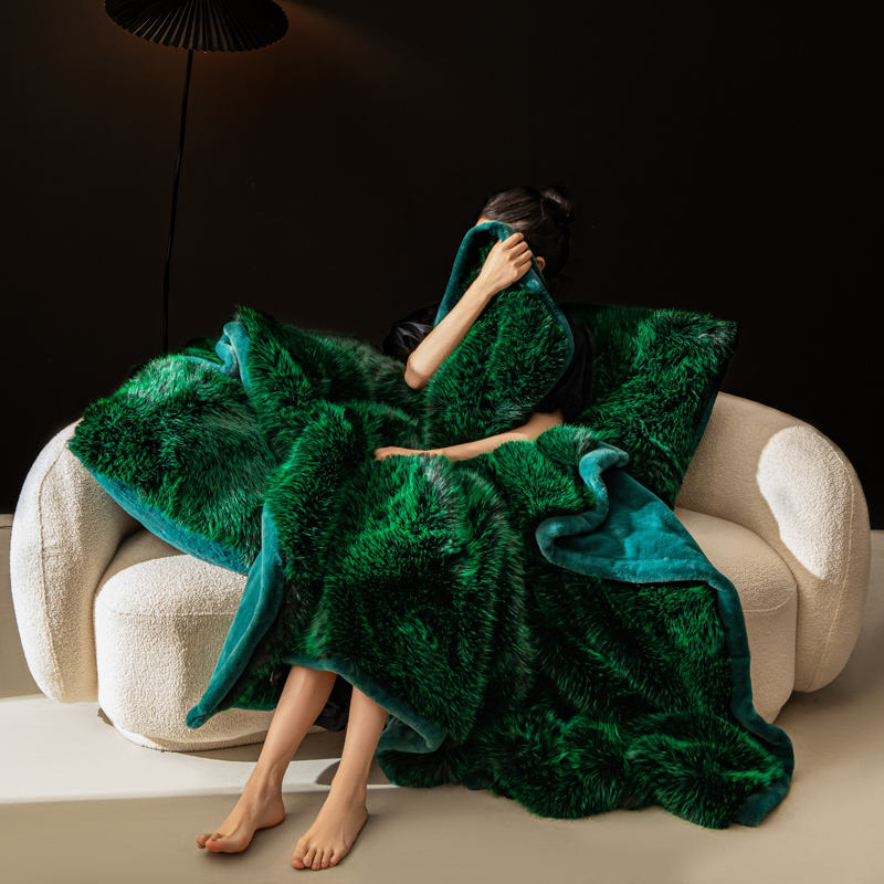 สีเขียว