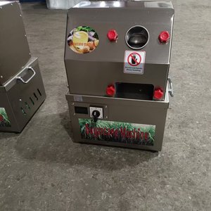 Low Price Stainless Steel Sugarcane <b>Juice</b> Extractor <b>Machine</b> with Engine 450W Power Easy to Operate - Product Image 5