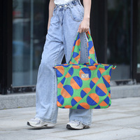 Sacs d'épicerie réutilisables pliables et recyclés Sacs fourre-tout légers avec pochette de rangement
