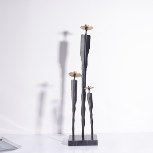 Metallo astratto artigianato Detective personaggio umano scultura accessori per la casa fatti a mano arredamento per la casa - Product Image 1