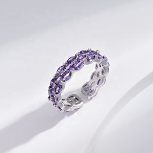 Bague en argent sterling 925 plaqué or noir avec zircon violet, design hip-hop délicat et luxueux pour femmes, grandes tailles, prix usine, vente en gros - Product Image 1