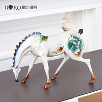 RORO nouveauté design de mode Fujima cheval blanc ornement ornement décoratif de luxe pour les cadeaux d'affaires