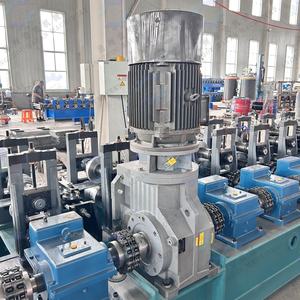 Línea de Producción de Soportes de Montaje para Paneles Solares Totalmente Automática Controlada por PLC con Motor de Caja de Cambios, Bomba y Rodamiento - Product Image 3