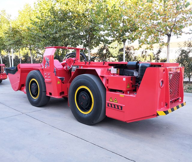 TC-200 Fuel Oil Scootram Efficient Mining Machine