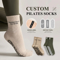 Chaussettes de Pilates BiLu à Marque Privée, Chaussettes de Yoga et de Barre Antidérapantes avec Logo Personnalisé OEM, Chaussettes à Grip pour Studios en Gros