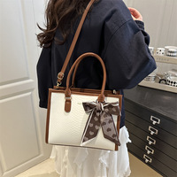 Nouveau Sac à Main Bandoulière Texturé pour Femme, Style Urbain Décontracté, Bloc de Couleurs Simple, Idéal pour le Quotidien
