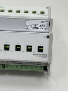 Программируемый контроллер MTN648495 SWITCH ACTUATOR REG-K/12x230/1wbr6 с функцией обнаружения тока (1 шт.) для промышленной автоматизации - Product Image 3