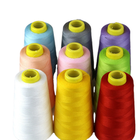 Toptan Yüksek Dayanımlı Dikiş İpliği Polyester %100 Dikiş Giyim Örgü Dokuma İpliği Stokta