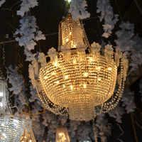 Lustre luxueux en cristal LED AC avec des feuilles de fleurs et éclairage multicolore pour la décoration du plafond de la maison et des salles de réception de mariage