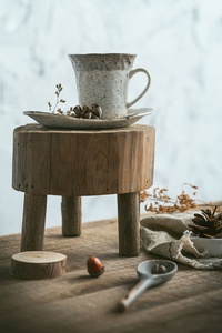 Petit tabouret en <span class=keywords><strong>bois</strong></span> de cèdre massif, support rustique pour plantes fissurées, bords plastique - Product Image 4