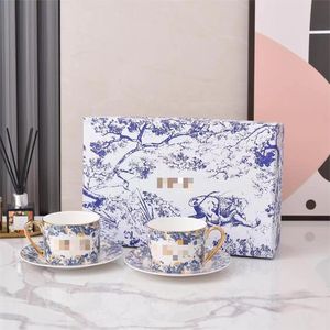 Promotion Série D Tasse et soucoupe en céramique à motif bleu et blanc Assiettes à steak Vaisselle en porcelaine osseuse 4 pièces - Product Image 5
