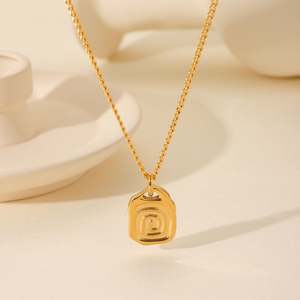 สร้อยคอจี้สี่เหลี่ยมทรงเกลียวทรงเรขาคณิตทำจากสแตนเลส18K เครื่องประดับแฟชั่นชุบทองของขวัญสำหรับผู้หญิง - Product Image 4