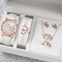 Ensemble de montres à quartz de luxe pour femmes, boîtier en alliage, cadran en verre, affichage par aiguille, design simple, trois couleurs disponibles, cadeau de couple