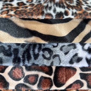 Offre Spéciale 100% Polyester Fausse Fourrure <span class=keywords><strong>Tissu</strong></span> Rembourrage <span class=keywords><strong>Léopard</strong></span> Animal Impression Peluche Velours <span class=keywords><strong>Tissu</strong></span> - Product Image 3