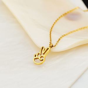 Collares con Colgante de Moda 2026, Joyería Minimalista, Acero Inoxidable 316L, Chapado en Oro PVD de 18k, Collar con Gesto de Victoria para Mujer - Product Image 4