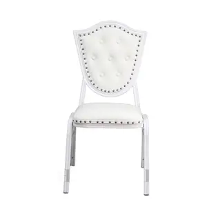 Çağdaş Nordic beyaz PU ziyafet resepsiyon otel sandalyeleri yeni tasarım istiflenebilir döşemeli kilise sandalyesi oturma odası yemek