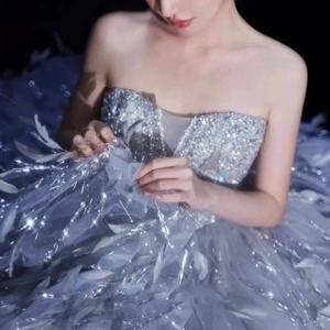 Vestido de Gala sin Tirantes con Cuentas para Mujer - Vestido Formal de Tul con Cola, Moda en Vestidos - Product Image 3