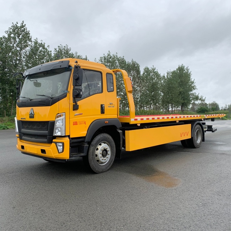 SINOTRUK 4x2 Road Wrecker Truck Fuel