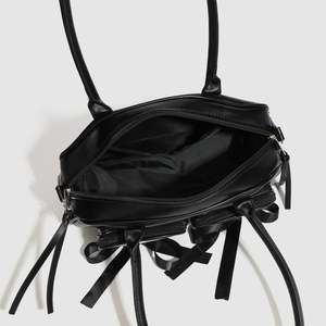 Bolso personalizado con estampado de dibujos animados de estilo japonés y nuevo diseño con certificado CE y cierre de cremallera con dos asas - Product Image 5