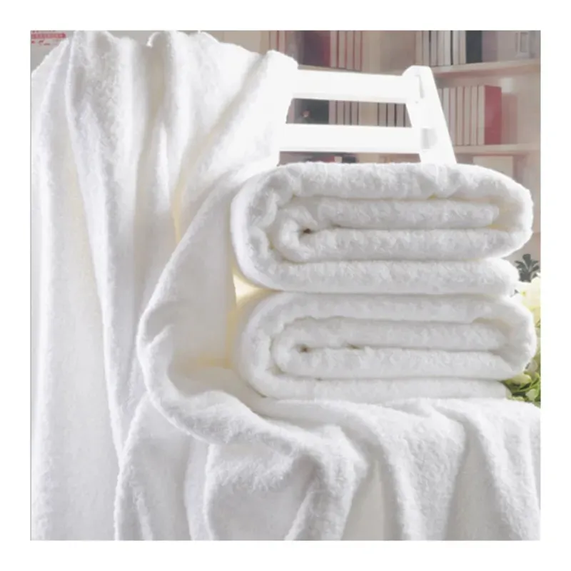Stok sürü ucuz banyo yaprak % 100% pamuk 70*140cm beyaz renk otel banyo havluları