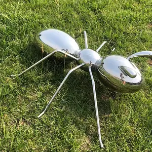 Sculpture animalière artisanale en métal Décoration extérieure de la maison Statue de fourmi en acier inoxydable Décoration de jardin Art de pelouse Sculpture extérieure