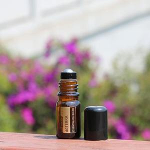 Groothandel 10Ml 15Ml Zoet Voedt Zachtjes De Etherische Oliën Van De Huid Voor Alle Huidtypes Ontspannende En Kalmerende Stoffen - Product Image 2