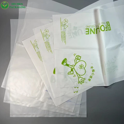 Sac de t-shirt en plastique et sacs d'emballage de t-shirt personnalisés