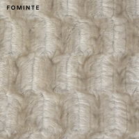 Manteau élégant en fausse fourrure gaufrée beige pour femme, veste d'hiver épaisse en peluche à grille 3D, pardessus de mode haut de gamme streetwear en stock