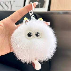 Lindo Llavero de Gato Blanco, Muñeco de Peluche con Mejillas Rosadas y Ojos Morados, Colgante Adorable para Mochila, Accesorios para Bolsos de Mujer - Product Image 2