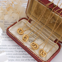 Fenny 18K PVD Plaqué Sans Ternir Dainty Deux Cercle Croix Pendentif Collier pour Femmes En Acier Inoxydable Bijoux En Gros