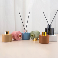 Bouteille en verre cylindrique vide colorée de 120 ml avec bouchon à vis, vente en gros, flacon de luxe rechargeable pour arômes et bâtonnets aromatiques, vente en gros