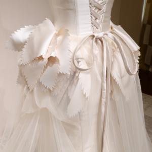 Nouvelle <span class=keywords><strong>Robe</strong></span> <span class=keywords><strong>de</strong></span> <span class=keywords><strong>Mariée</strong></span> Royale en Satin Blanc 2026, Bustier Queue <span class=keywords><strong>de</strong></span> Sirène, Fleurs Tridimensionnelles, Perles et Feuilles, Dos Lacé - Product Image 6