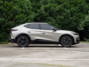 <span class=keywords><strong>ID</strong></span>.UNYX 06 SUV Eléctrico de Ultra Alta Velocidad, Vehículo de Nueva Energía Volkswagen, Autonomía de 614 km, Caja de Cambios Automática, Volante a la Izquierda - Product Image 4