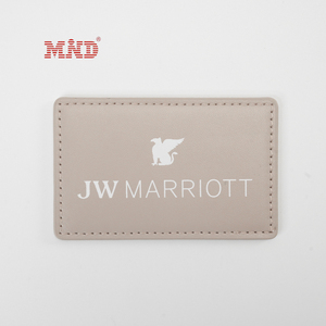 <span class=keywords><strong>Carte</strong></span>-clé d'hôtel RFID NFC en cuir PU personnalisée 125 kHz/13,56 MHz avec puce intelligente pour contrôle d'accès - Product Image 2