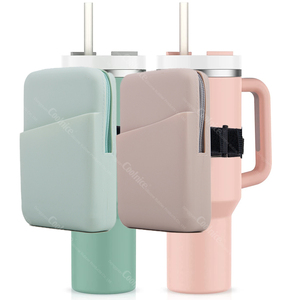 Accessoires pour gobelet Stanley très demandés : poignée personnalisée en silicone, pochette pour bouteille d'eau 40 oz et sac de sport pour téléphone - Product Image 1