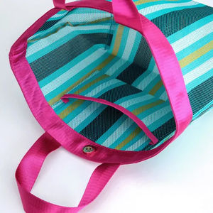 กระเป๋าถือสะพายไหล่แบรนด์ดีไซเนอร์ลายตัวอักษรและลายทางสำหรับผู้หญิง ขายส่ง - Product Image 6