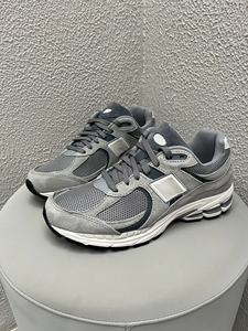 รองเท้ากีฬาแบรนด์ดังรุ่นใหม่คุณภาพสูง ดีไซน์ทันสมัย สวมใส่สบาย ใช้งานได้หลากหลาย ระบายอากาศได้ดี - Product Image 2