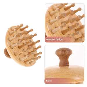 Venta al por mayor de madera Calma el cabello cepillo de masaje del cuero cabelludo hierba madera terapia herramientas cuello bambú cuero cabelludo masajeador de cabeza - Product Image 4