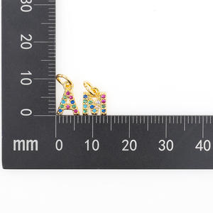 Nouveau Collier Pendentif en Cuivre avec 26 Lettres, Zircon Incrusté, Breloque Initiales A-Z, Accessoires Personnalisables pour Création de Bijoux DIY - Product Image 3