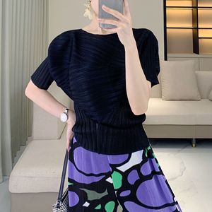 PY 2026 Elegant Style Miyake Pleated Crew Neck Short Sleeve Loose Fit Eco-Friendly Women's Casual <b>Top</b> Bulk Wholesale Online - Product Image 3
