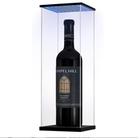 Boîte de présentation de bouteille de vin en acrylique réglable anti-poussière personnalisée avec lumière LED pour vin rouge, bière et whisky