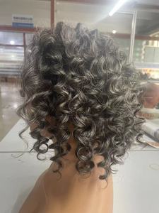 10 นิ้ว Sliver <span class=keywords><strong>สี</strong></span><span class=keywords><strong>เทา</strong></span>สั้นไฮไลท์สีบลอนด์สี<span class=keywords><strong>เทา</strong></span>ดิบอินเดีย<span class=keywords><strong>ผม</strong></span>วิกผมผมหยิกลึก<span class=keywords><strong>ผม</strong></span> 4*4 Hd วิกผมลูกไม้ปิด - Product Image 3