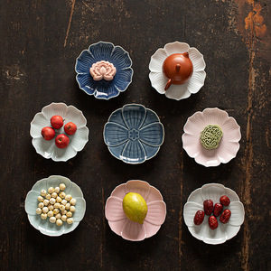Assiette à fruits en céramique en forme de fleur, style simple en porcelaine, plat de service pour thé, collations et desserts, idéal pour les occasions de mariage - Product Image 2