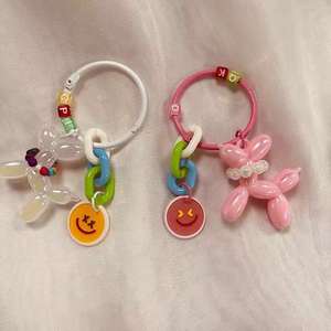 Nouveau mignon ballon chien coeur lettre porte-clés accessoires sac voiture pendentif petits cadeaux - Product Image 1